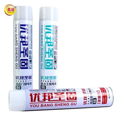 PU penový rozširujúci sprej na upevnenie uzavretých buniek